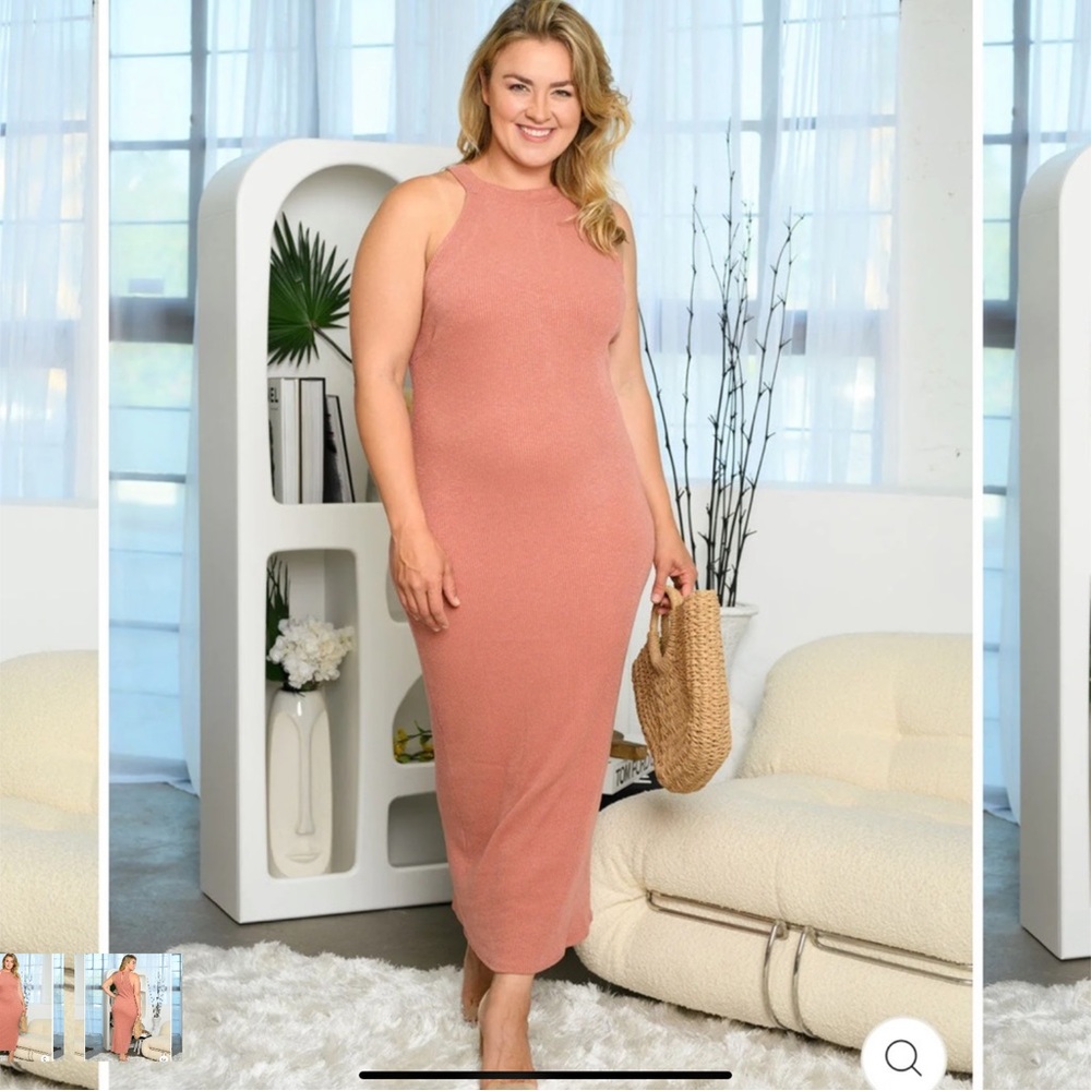 (REDUCED) PLUS SIZE MAXI DRESS